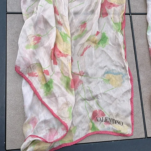 Valentino ladies sheer silk long pink floral scarf-VINTAGE - Picture 4 of 6